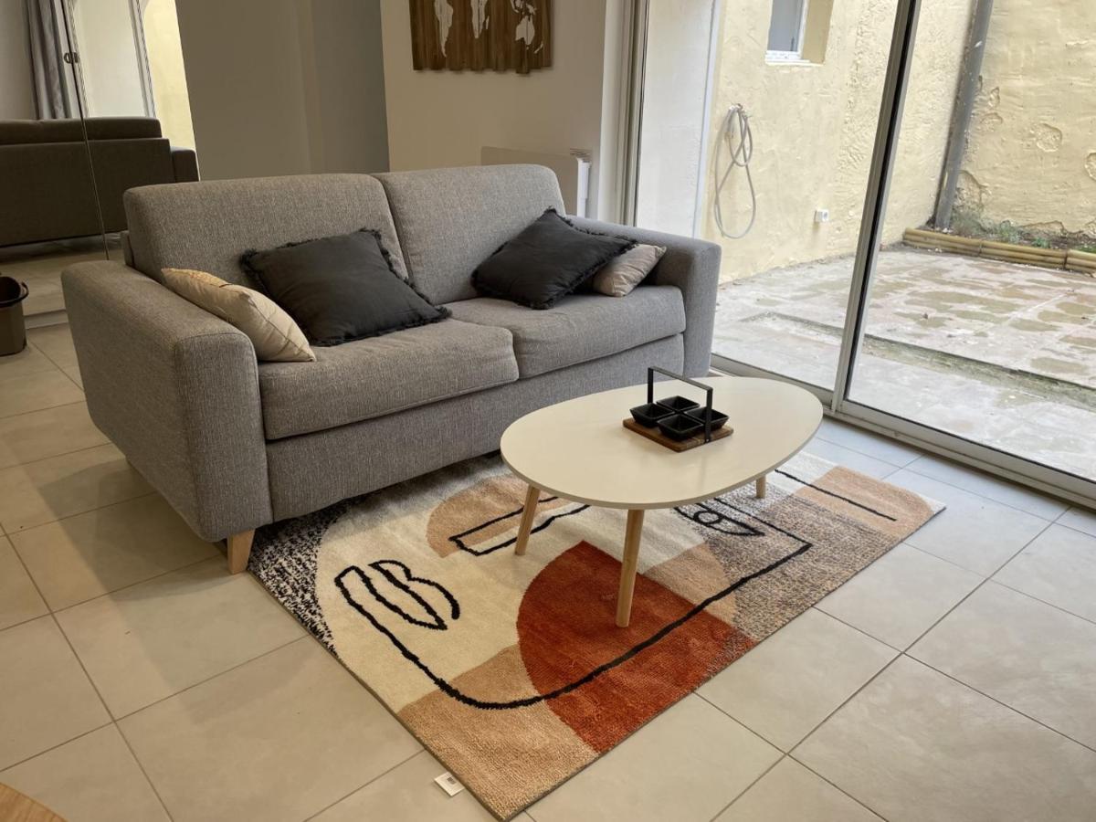 Appartement Climatise Avec Cour En Centre Ville Carpentras Εξωτερικό φωτογραφία