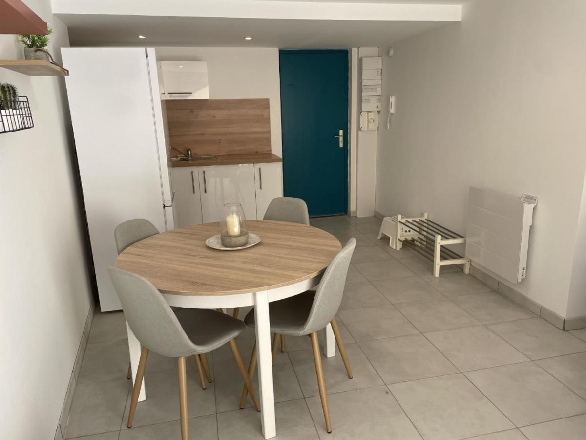 Appartement Climatise Avec Cour En Centre Ville Carpentras Εξωτερικό φωτογραφία