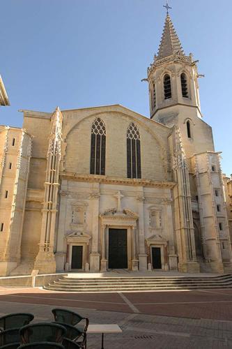 Appartement Climatise Avec Cour En Centre Ville Carpentras Εξωτερικό φωτογραφία